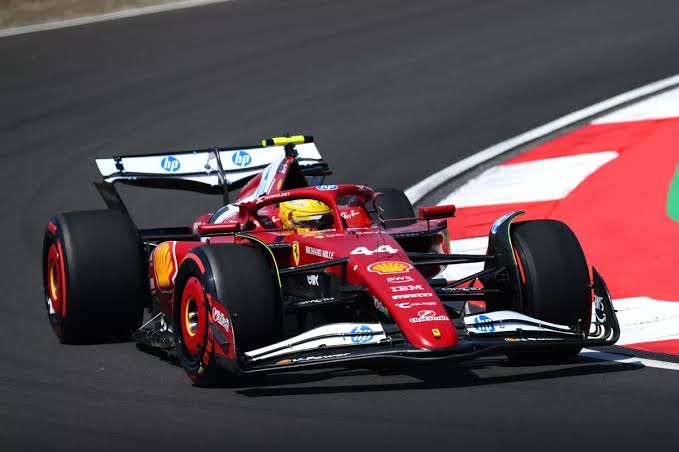 Lewis Hamilton takes shock first Ferrari pole for China F1 sprint