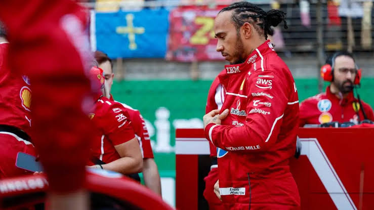 Lewis Hamilton left ‘annoyed’ as ‘story’ unfolds from Chinese GP media pen