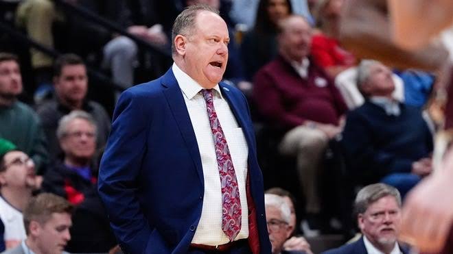 Men’s basketball’s Greg Gard, four other Wisconsin winter sport coaches receive contract extensions