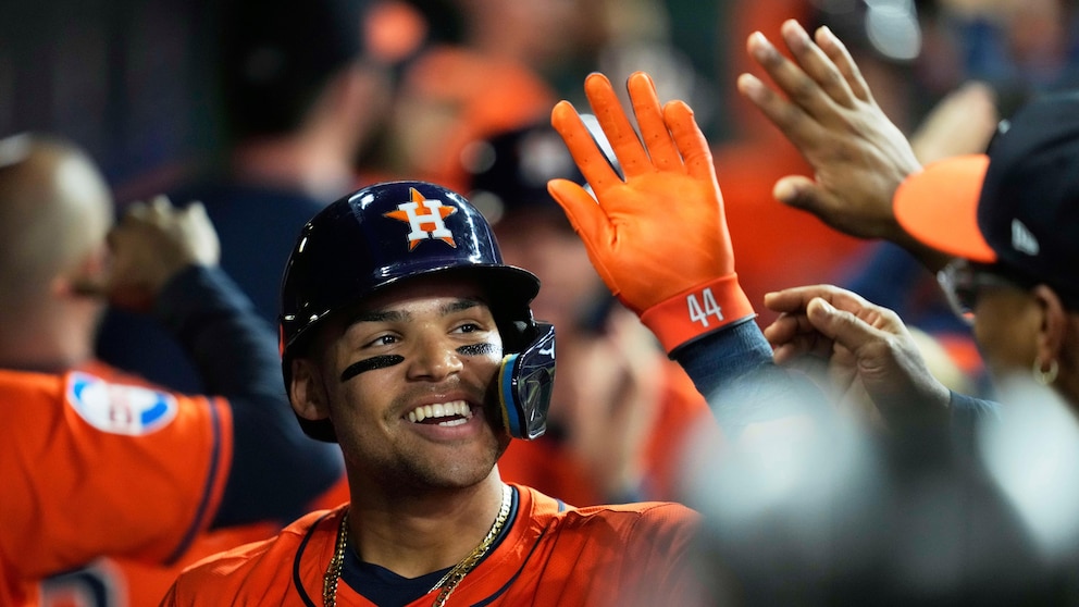 Rookie Smith homers twice with 4 RBIs to power Astros to 6-4 win over Padres