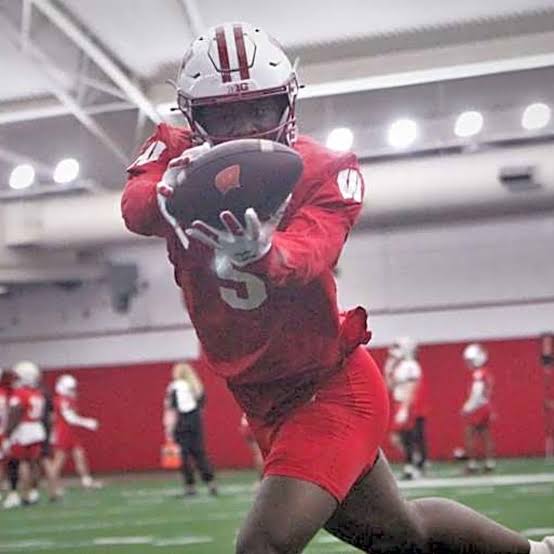 Former Wisconsin wide receiver signs with Group of 5 passing powerhouse