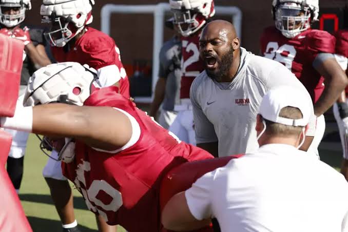 Alabama football lands defensive line recruit over Tennessee, Michigan