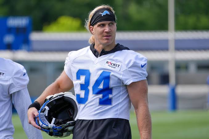 Alex Anzalone ‘disappointed’ by contract situation, wants to retire a Lion