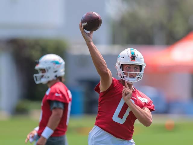 Former Broncos QB already lighting it up at training camp for his new team